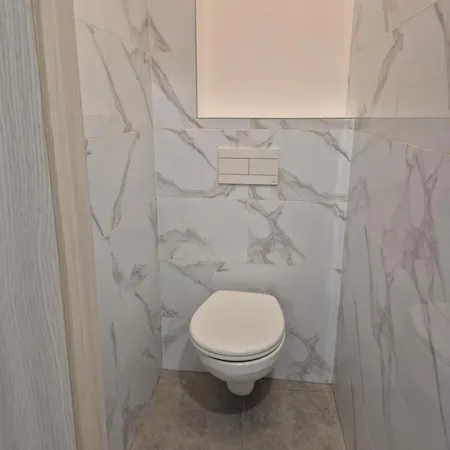 2к в центре одессы, вблизи жд вокзала и моря Apartman *